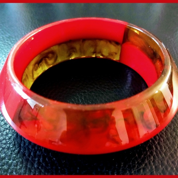70s Vibe Retro Resin Bracelet: Translucent - Picture 3 of 4
